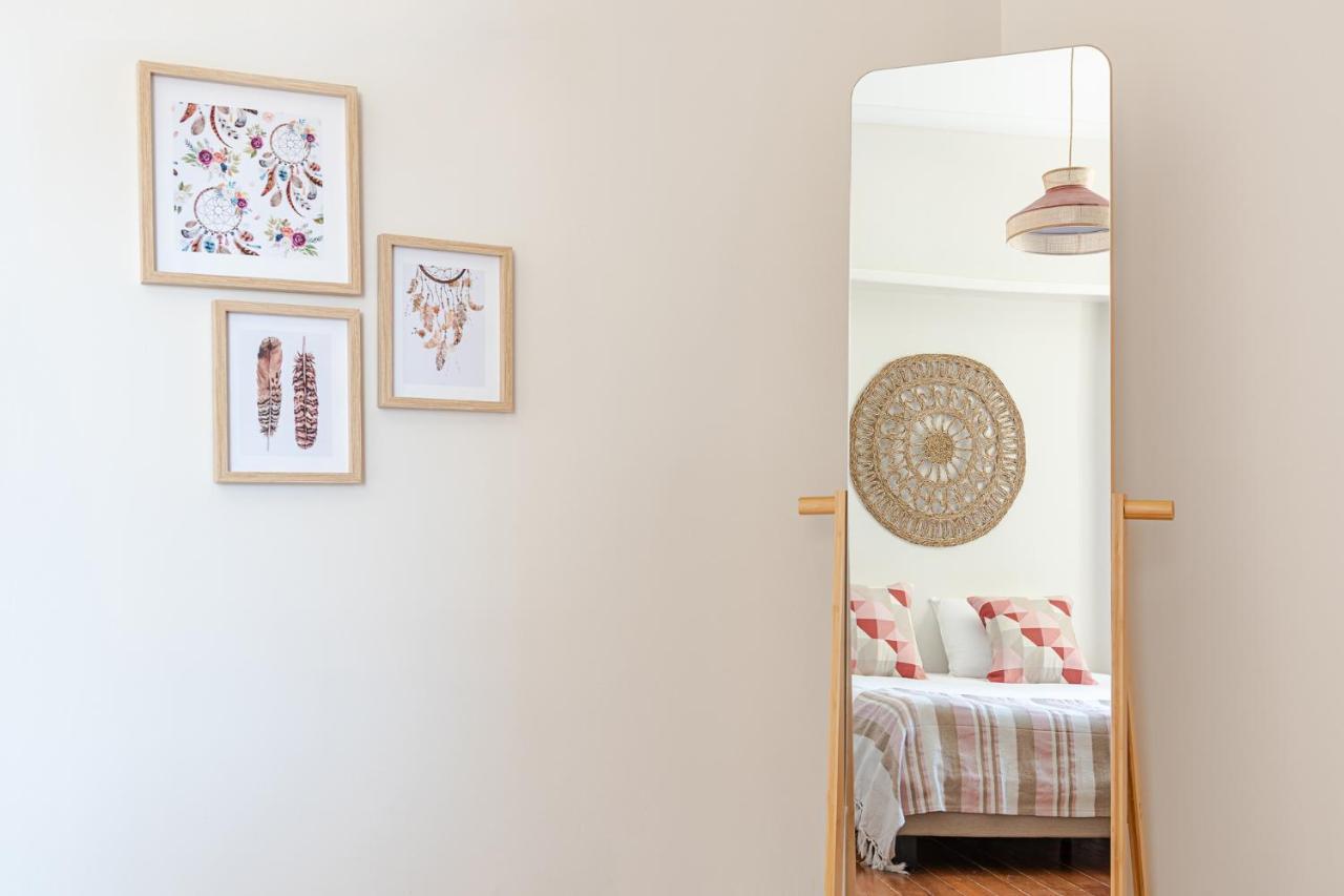The Local Guest House Lisbon Bagian luar foto